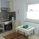 Gæstehus Haus Linden 3*